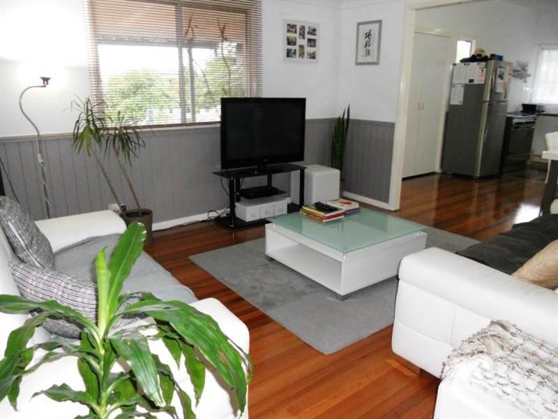 11 Doyle Street, Coorparoo QLD 4151