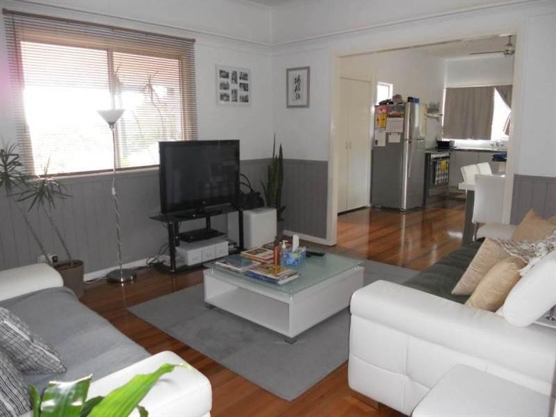 11 Doyle Street, Coorparoo QLD 4151