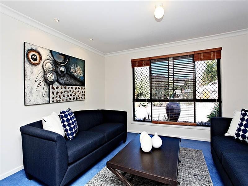 20 Wyncroft Street, Holland Park QLD 4121