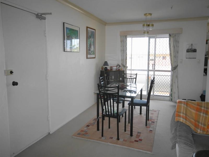 4/45 Kitchener Street, Coorparoo QLD 4151