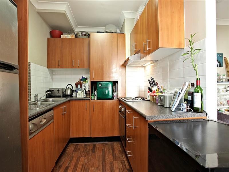 4/8 Kitchener Street, Coorparoo QLD 4151