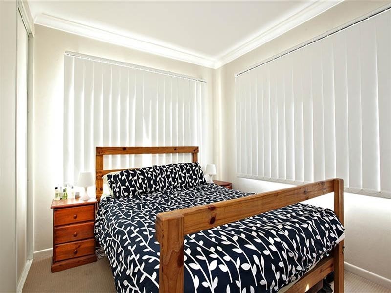 4/8 Kitchener Street, Coorparoo QLD 4151