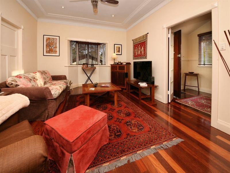 26 Abbotsleigh Street, Holland Park QLD 4121