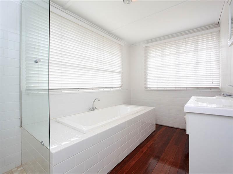 56 Mackay Street, Coorparoo QLD 4151