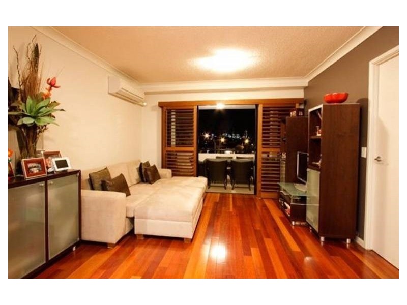 53/15 Kitchener Street, Coorparoo QLD 4151