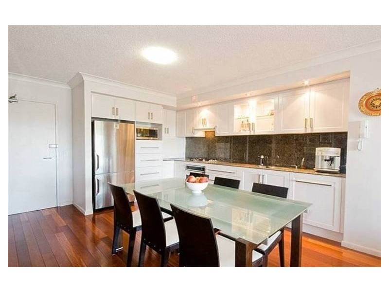 53/15 Kitchener Street, Coorparoo QLD 4151