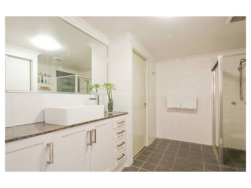 53/15 Kitchener Street, Coorparoo QLD 4151