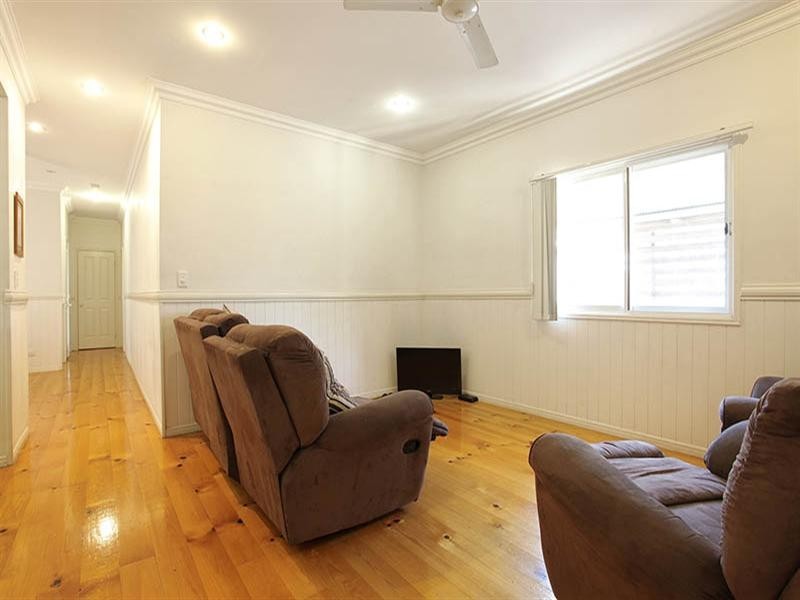 359 Enoggera Road, Newmarket QLD 4051