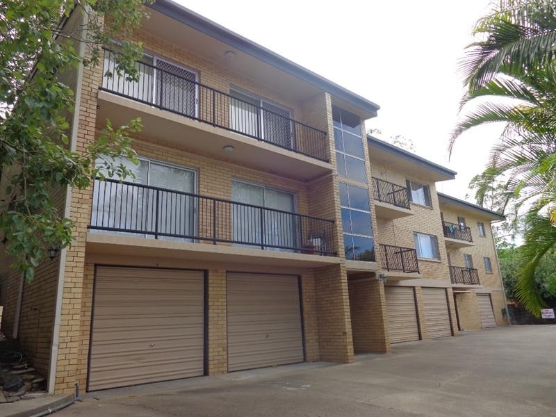 4/42 Pembroke Road, Coorparoo QLD 4151