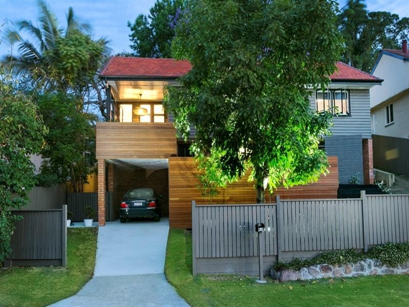 147 Arnold Street, Holland Park QLD 4121