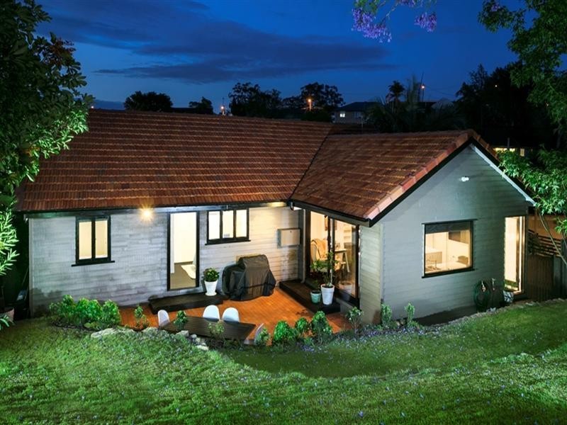 147 Arnold Street, Holland Park QLD 4121