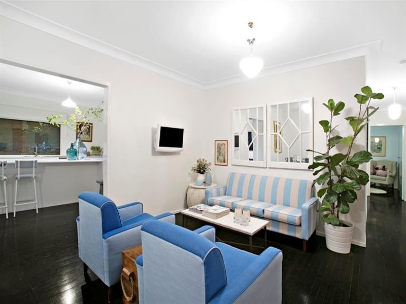 147 Arnold Street, Holland Park QLD 4121