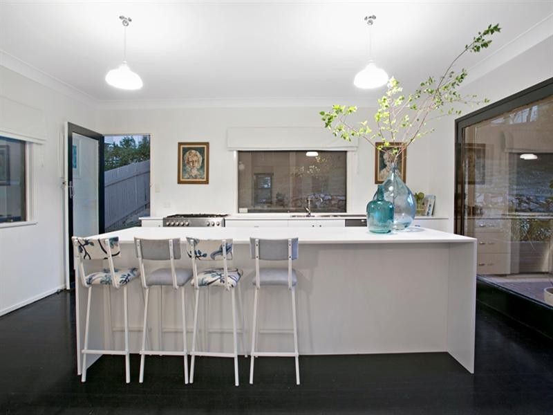 147 Arnold Street, Holland Park QLD 4121