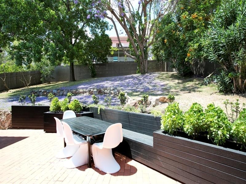 147 Arnold Street, Holland Park QLD 4121