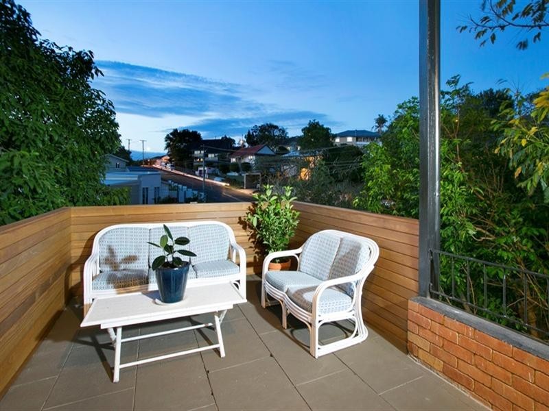 147 Arnold Street, Holland Park QLD 4121