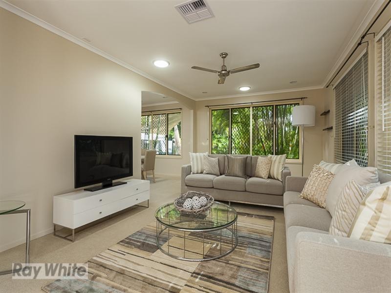 21 Lawnton Street, Daisy Hill QLD 4127