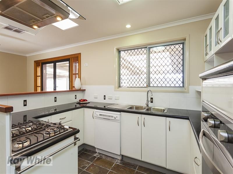 21 Lawnton Street, Daisy Hill QLD 4127