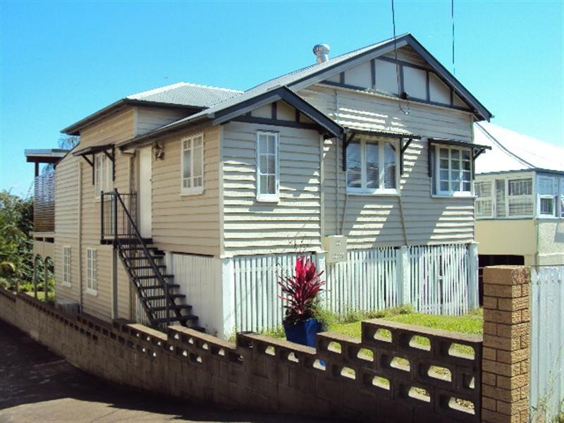 11 Rialto Street, Coorparoo QLD 4151