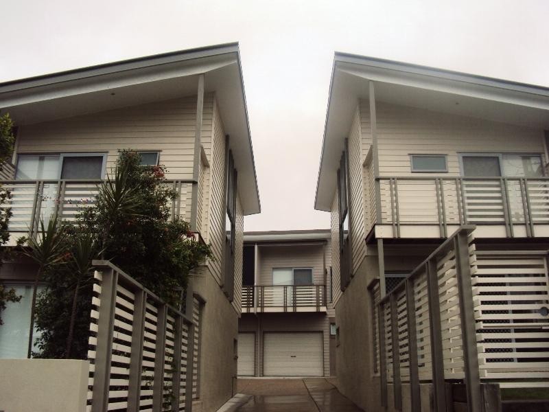 2/45 Lancaster Street, Coorparoo QLD 4151