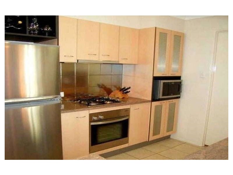 1/69 Erneton Street, Newmarket QLD 4051