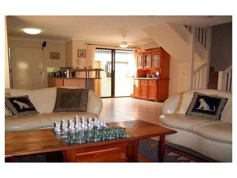 1/69 Erneton Street, Newmarket QLD 4051