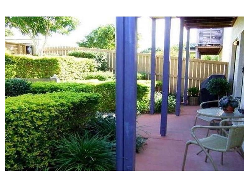 1/69 Erneton Street, Newmarket QLD 4051