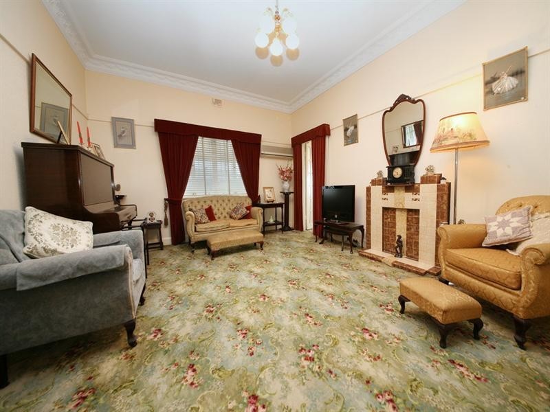 25 Curd Street, Greenslopes QLD 4120