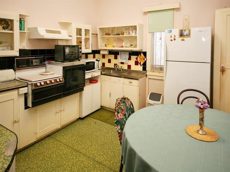 25 Curd Street, Greenslopes QLD 4120