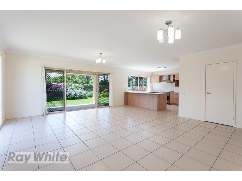 8 Faversham Street, Woolloongabba QLD 4102