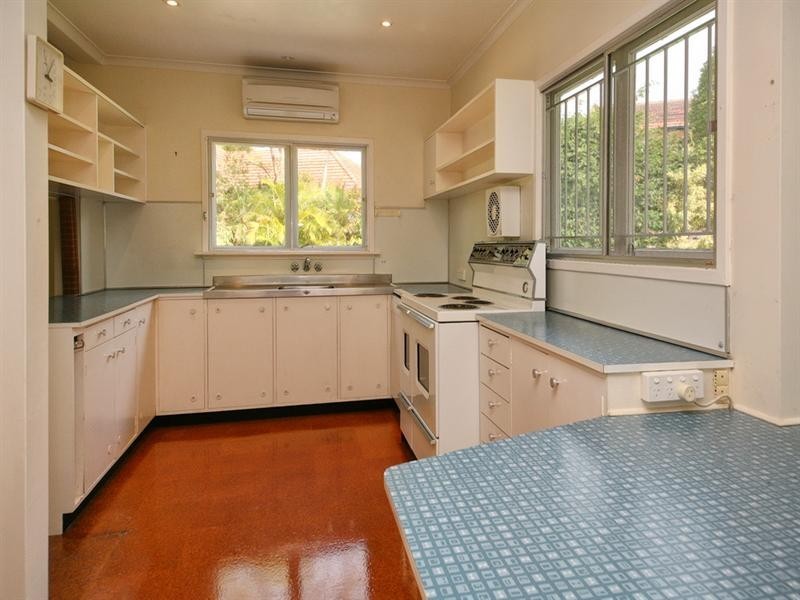 36 Otway Street, Holland Park QLD 4121