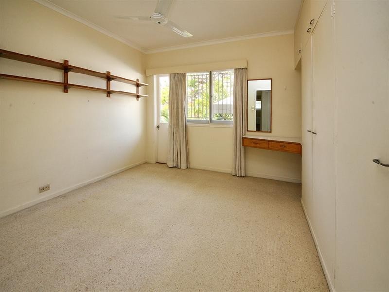 36 Otway Street, Holland Park QLD 4121