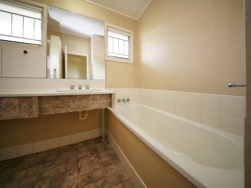 36 Otway Street, Holland Park QLD 4121