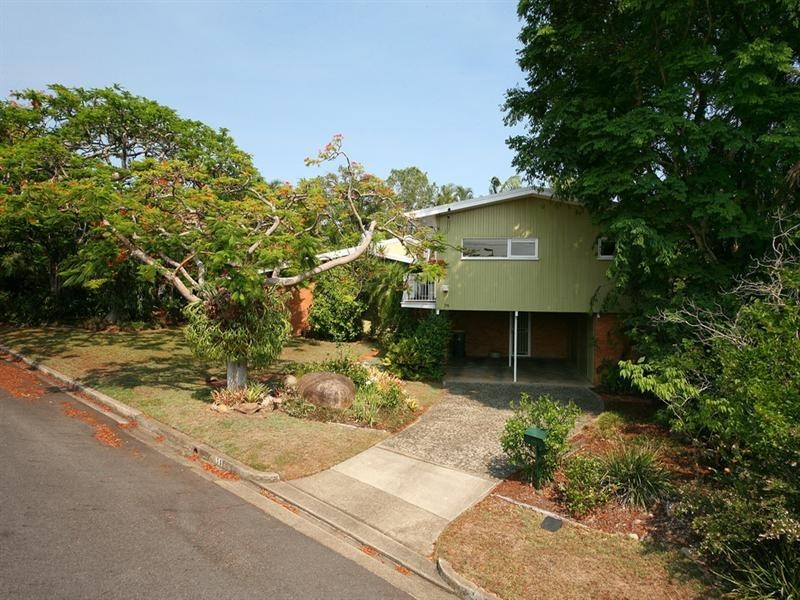 36 Otway Street, Holland Park QLD 4121