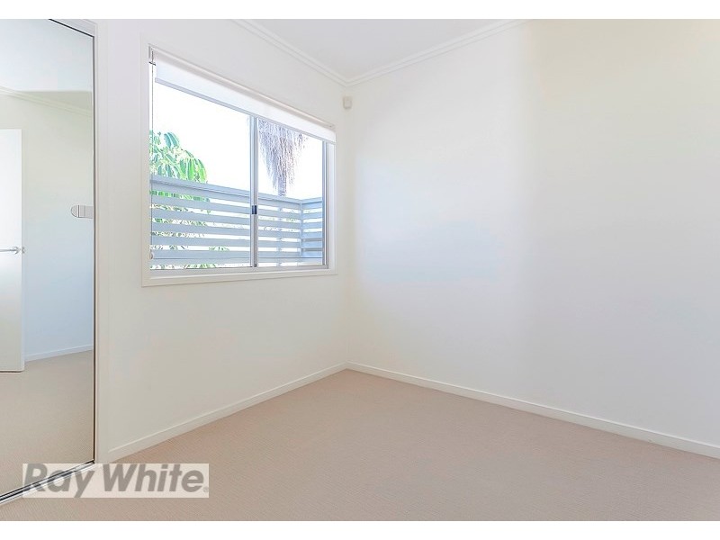 39 Barnes Avenue, Coorparoo QLD 4151