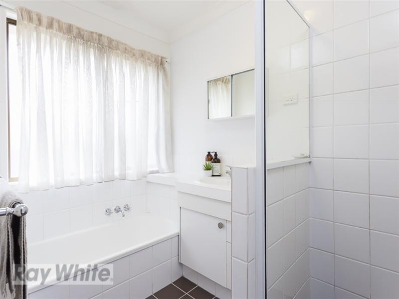 814 Cavendish Road, Holland Park QLD 4121