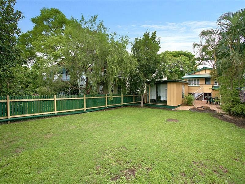 27 Burke Street, Coorparoo QLD 4151
