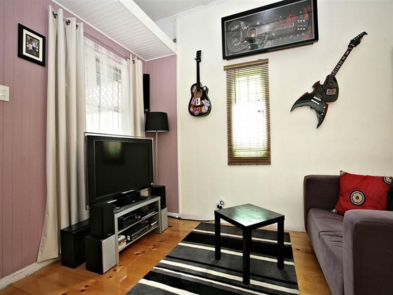 27 Burke Street, Coorparoo QLD 4151