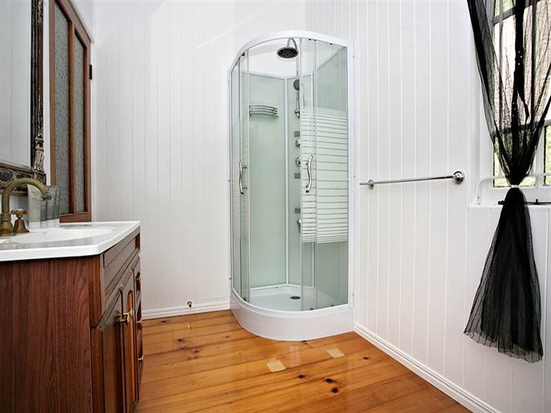 27 Burke Street, Coorparoo QLD 4151