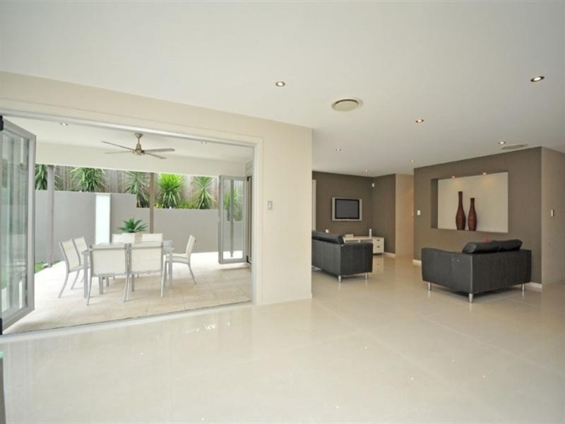 213 Ferguson Road, Norman Park QLD 4170