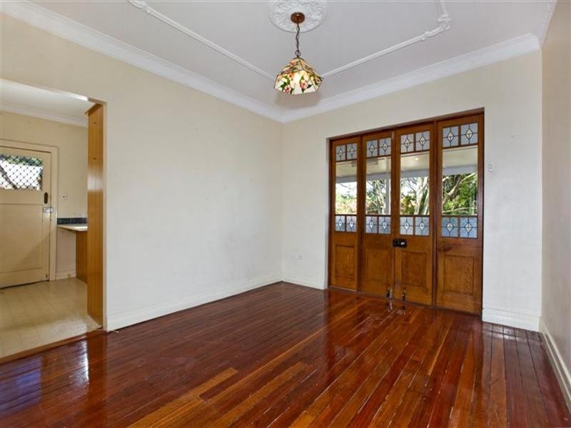 57 Provincial Road, Holland Park QLD 4121