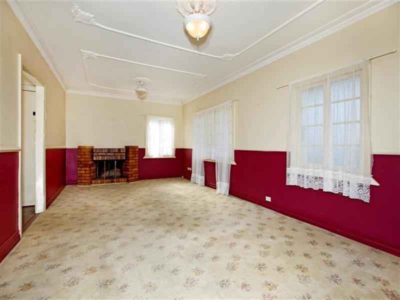 57 Provincial Road, Holland Park QLD 4121