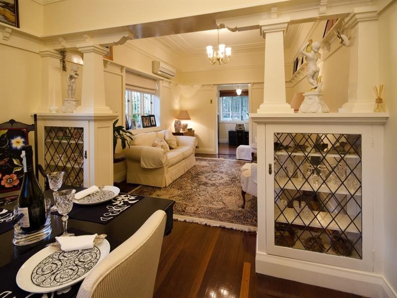 523 Cavendish Road, Coorparoo QLD 4151