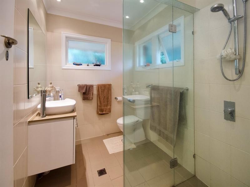 523 Cavendish Road, Coorparoo QLD 4151