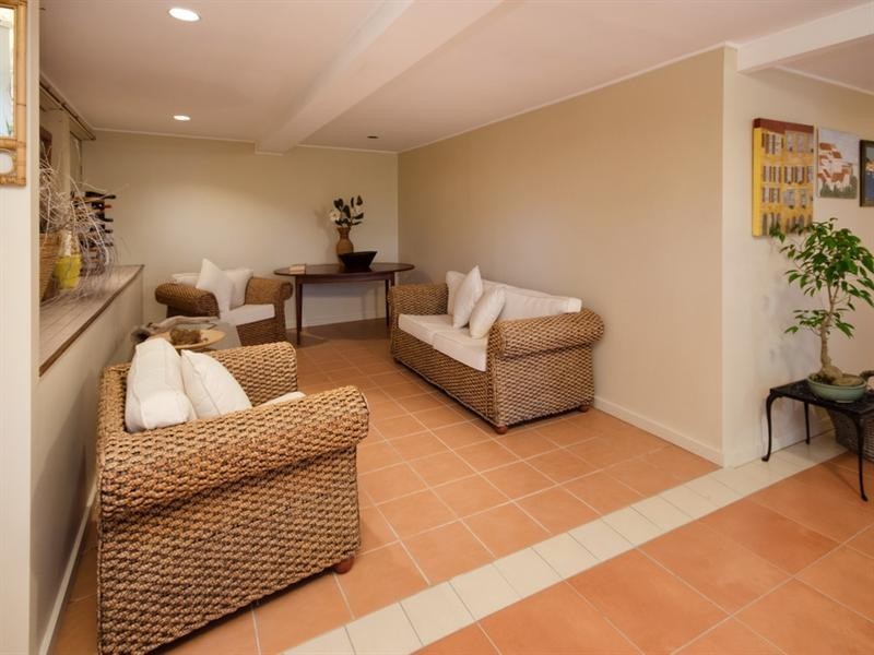 523 Cavendish Road, Coorparoo QLD 4151