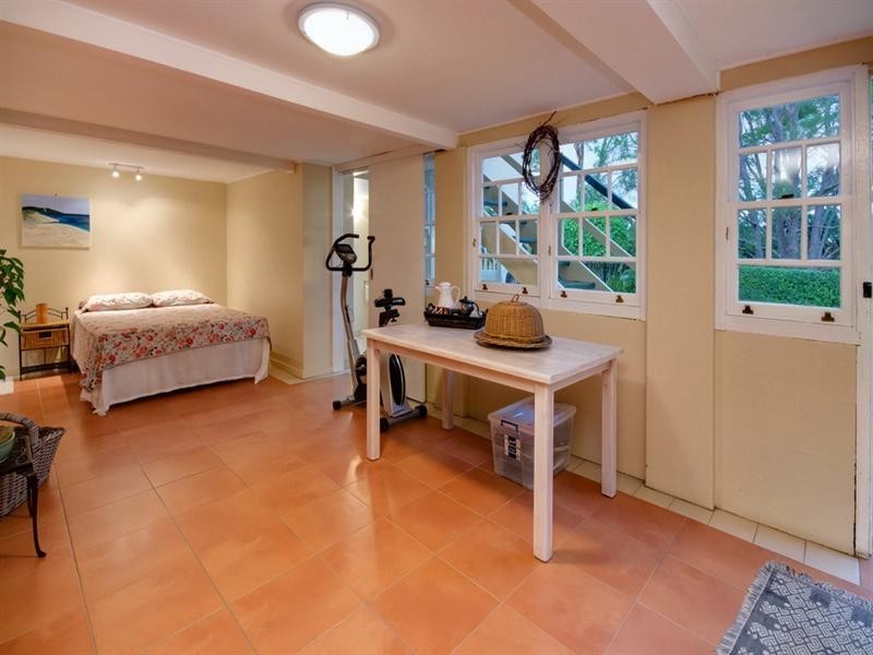 523 Cavendish Road, Coorparoo QLD 4151