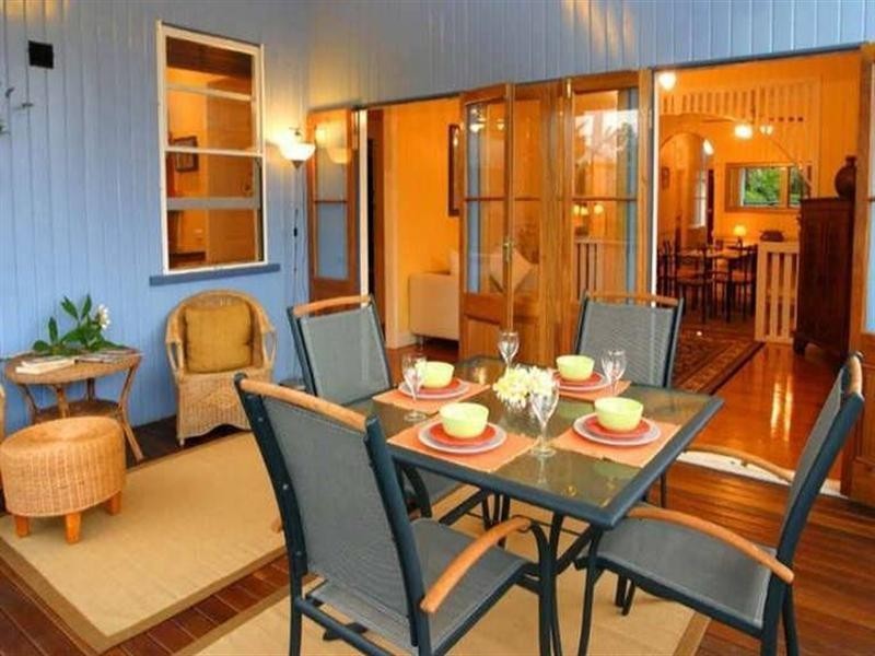 99 Milsom Street, Coorparoo QLD 4151