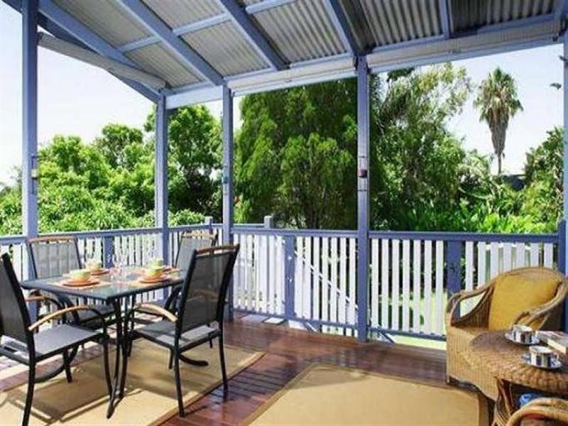 99 Milsom Street, Coorparoo QLD 4151