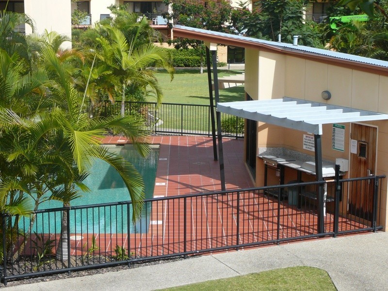 55 Harries Road, Coorparoo QLD 4151