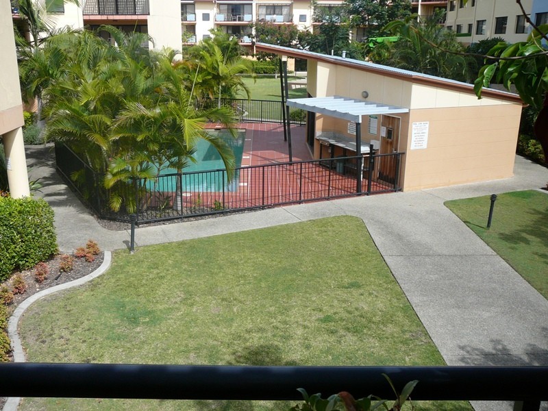 55 Harries Road, Coorparoo QLD 4151