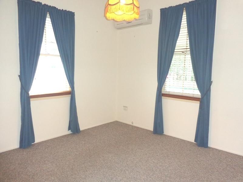 93 Old Cleveland Road, Greenslopes QLD 4120